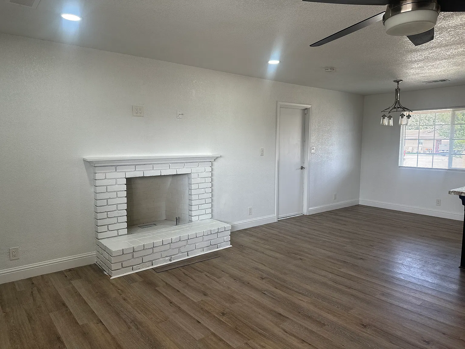 4 bed, 1551 sqft, $2,800 — Photo 3