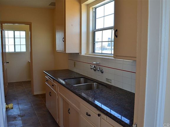 5th image of 6066 Sawyer St