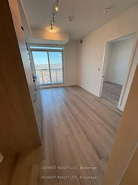 1185 Dupont St — Photo 4