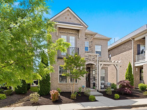 3rd image of 139 Benjamin Ln