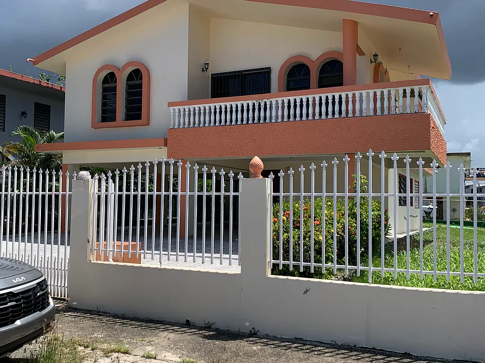 Sierra Bayamon Calle 84 Bloque #97-no 13