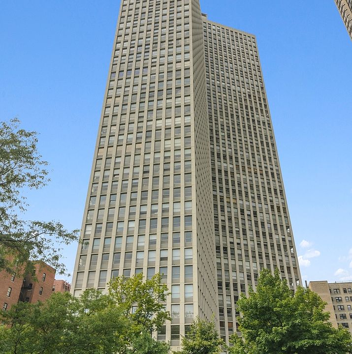 1st image of 2626 N Lakeview Ave APT 1607