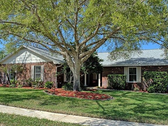 2nd image of 412 Willowbrook Ln