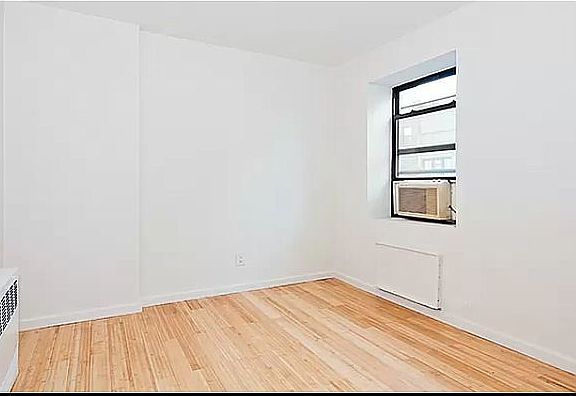 4th image of 340 E 90th St APT 4b