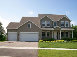 9163 Woodland Dr, Saint Bonifacius, MN 55375
