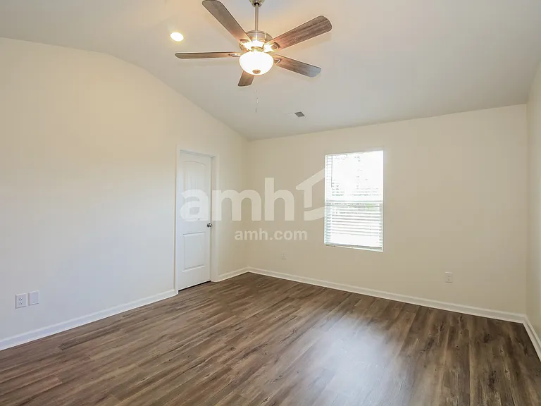 1359 John Swann St — Photo 11