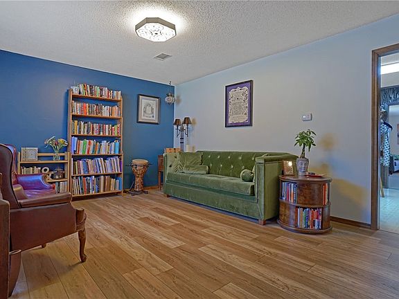 5th image of 1812 E 12th St