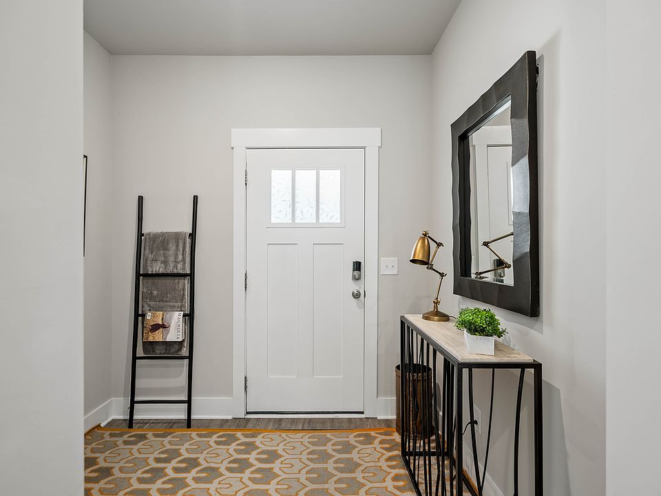 Covey Homes Addison Entry Way
