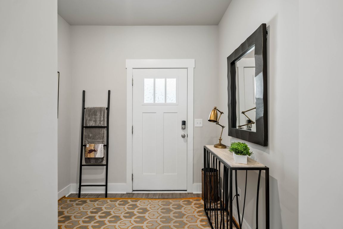 Covey Homes Addison Entry Way