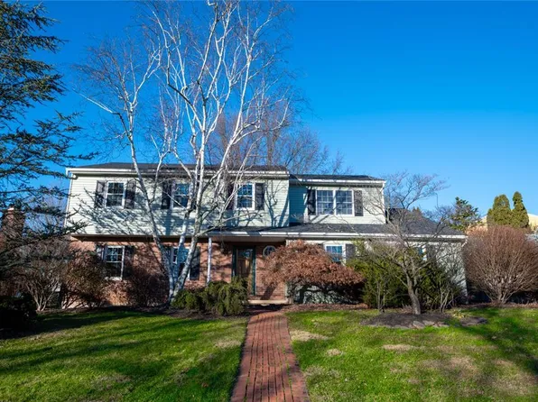 631 Cherokee St, Emmaus, PA 18049