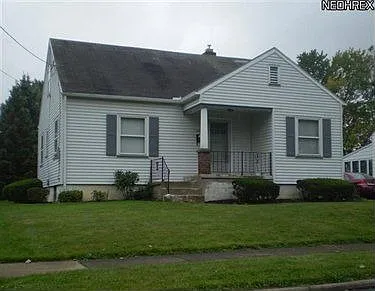927 E Florida Ave photo 1