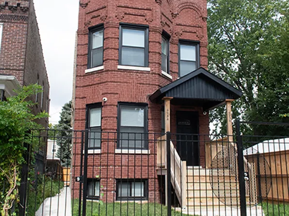 4954 W Huron St, Chicago, IL 60644