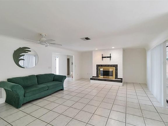 4th image of 6949 Southwind Dr