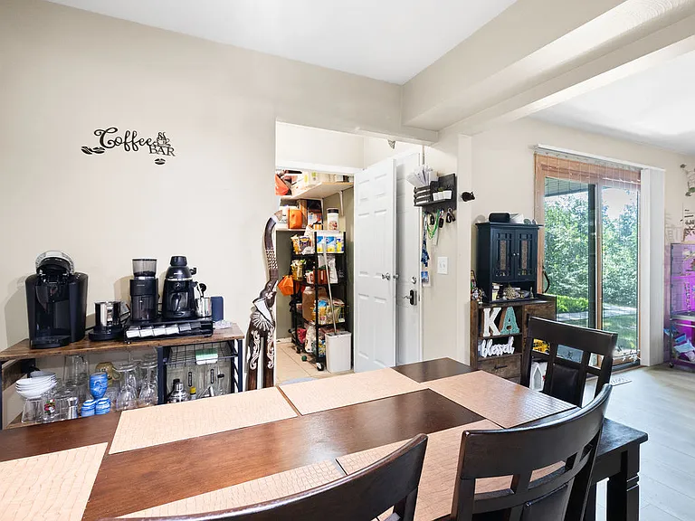 1719 Sussex Walk #D — Photo 9