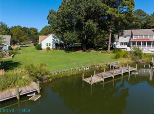 426 Tranquility Ln, Deltaville, VA 23043