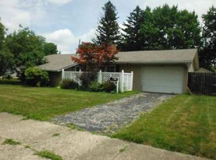 388 N Murray Hill Rd, Columbus, OH 43228