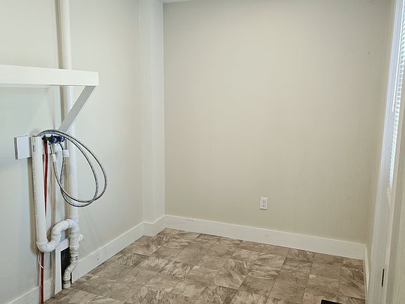 4th image of 12 Booker St #D