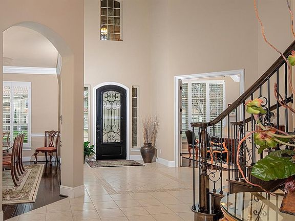 3rd image of 15614 Lake Iris Dr