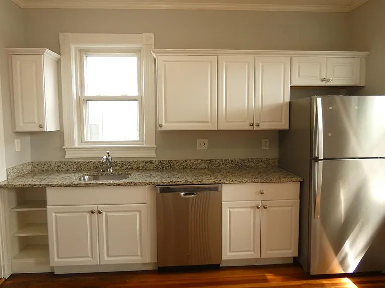 77 Saint Andrew Rd #1 — Photo 4