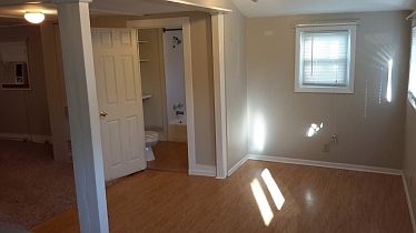 3rd image of 424 1/2 Water St