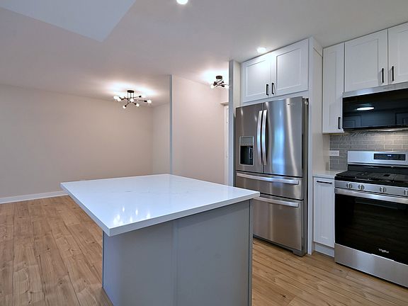 5th image of 700 Wellington Ave Unit 207