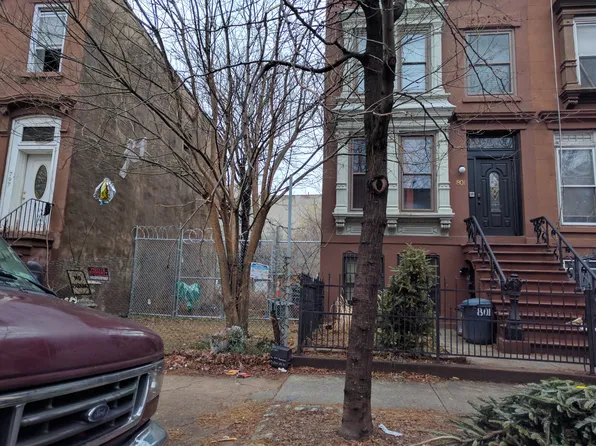 799 Greene Ave, Brooklyn, NY 11221