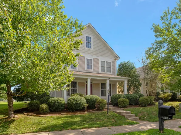 132 Saint Andrews St, Gordonsville, VA 22942
