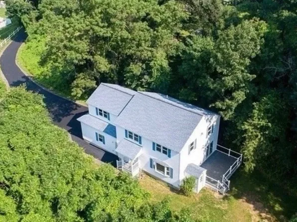 26 Alpine Ave, Methuen, MA 01844