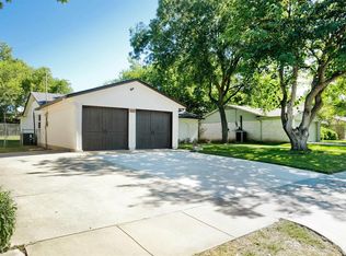 6017 Lindy Ln, Watauga, TX 76148