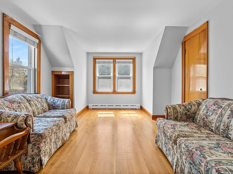 17 Benson Ave #2 — Photo 3