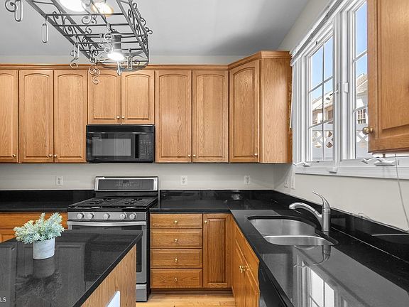 3rd image of 8509 2nd Ave