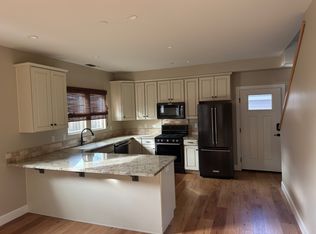 614 S Vine St, Paso Robles, CA 93446