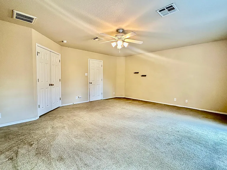 786 San Mateo — Photo 38