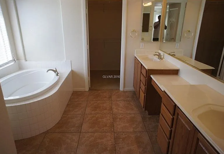 2307 Summer Home St — Photo 27