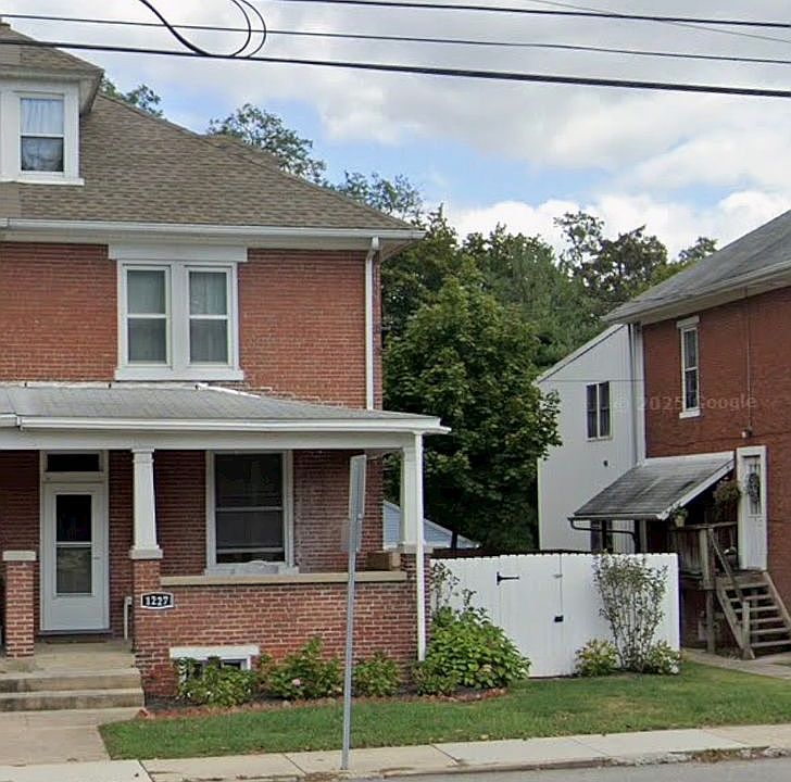1st image of 1227 Bridge St