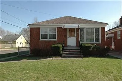 2403 North Ave photo 1
