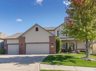 4613 N 208th St, Elkhorn, NE 68022
