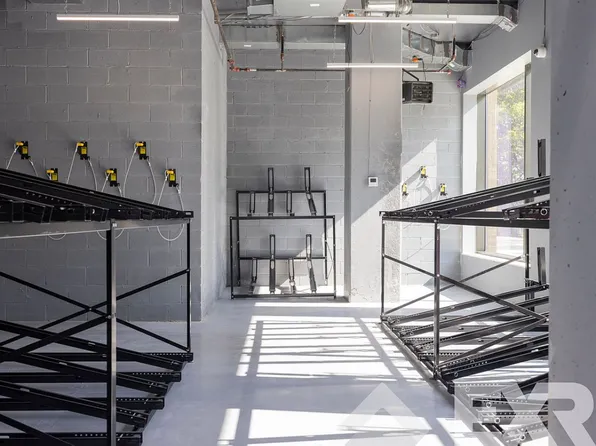 2230 Cropsey Avenue image 59 of 60