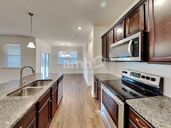 3rd image of 413 Levon Ct