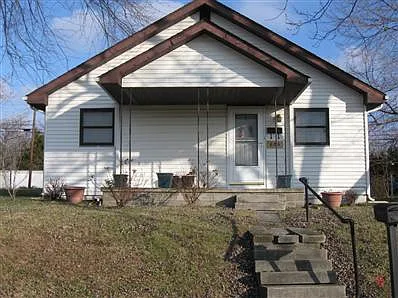 606 W St photo 1