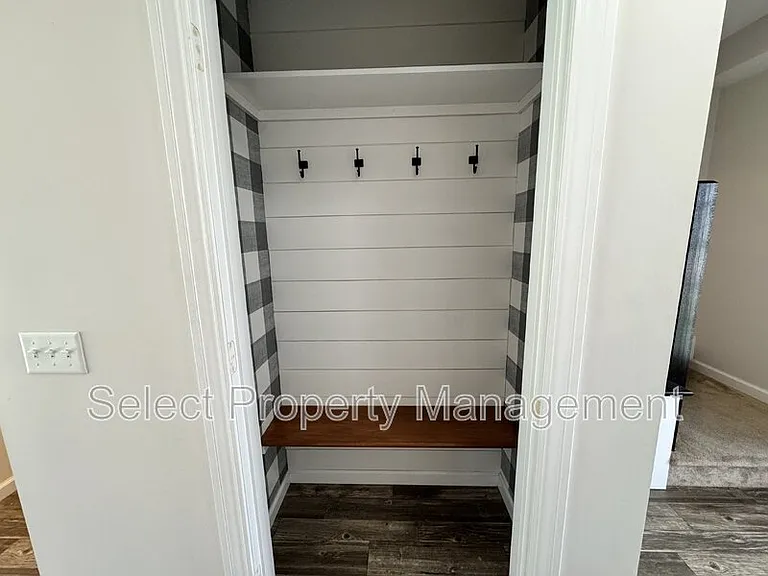 2239 Rittenhouse Pl — Photo 4