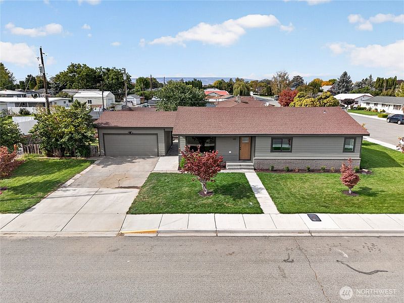 2nd image of 903 6th AVE SE