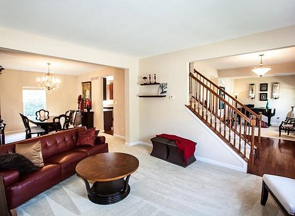 5th image of 2623 Shorewood Dr