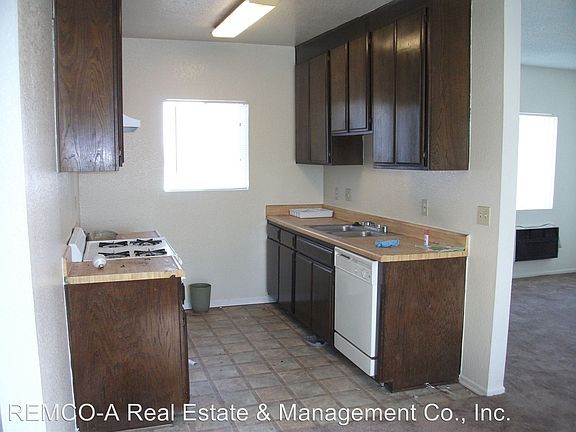 4th image of 625 Saint Louis Ave APT 3