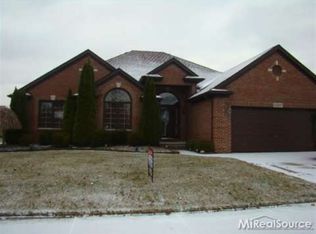 21007 Strawberry Hills Dr, Macomb, MI 48044