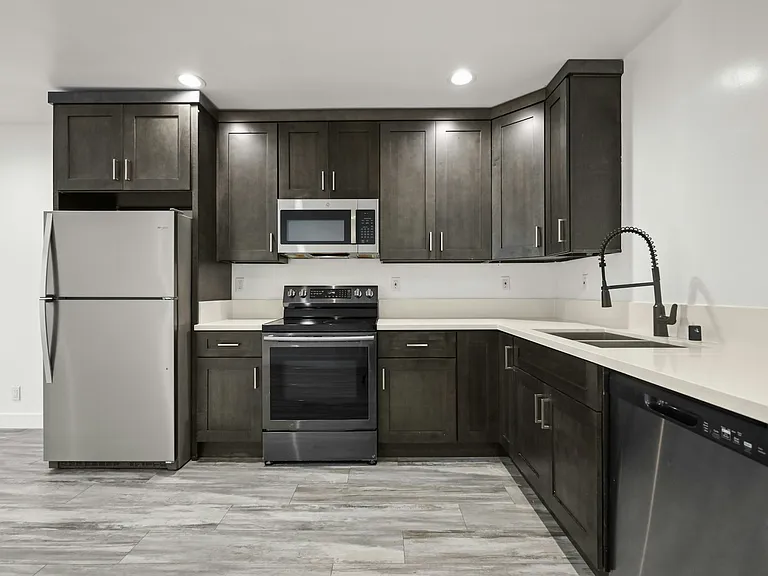 451 Coronado Ter #4 — Photo 2