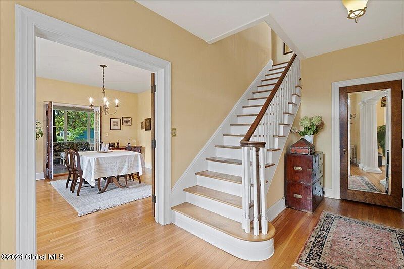 3rd image of 36 Herrick Avenue