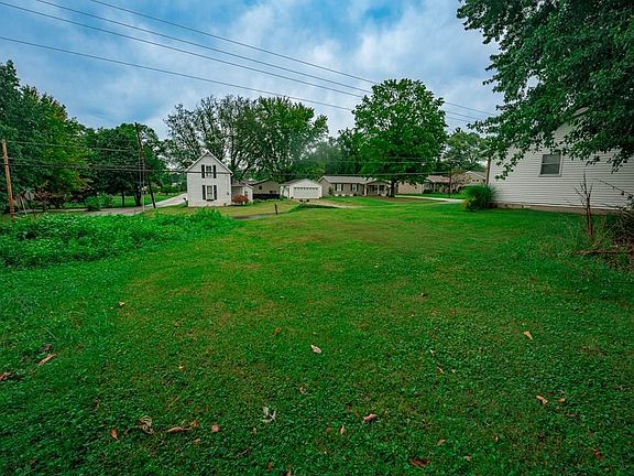 3rd image of 565 Belleview Ave