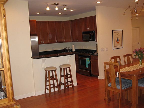 4th image of 1124 Lake St #604