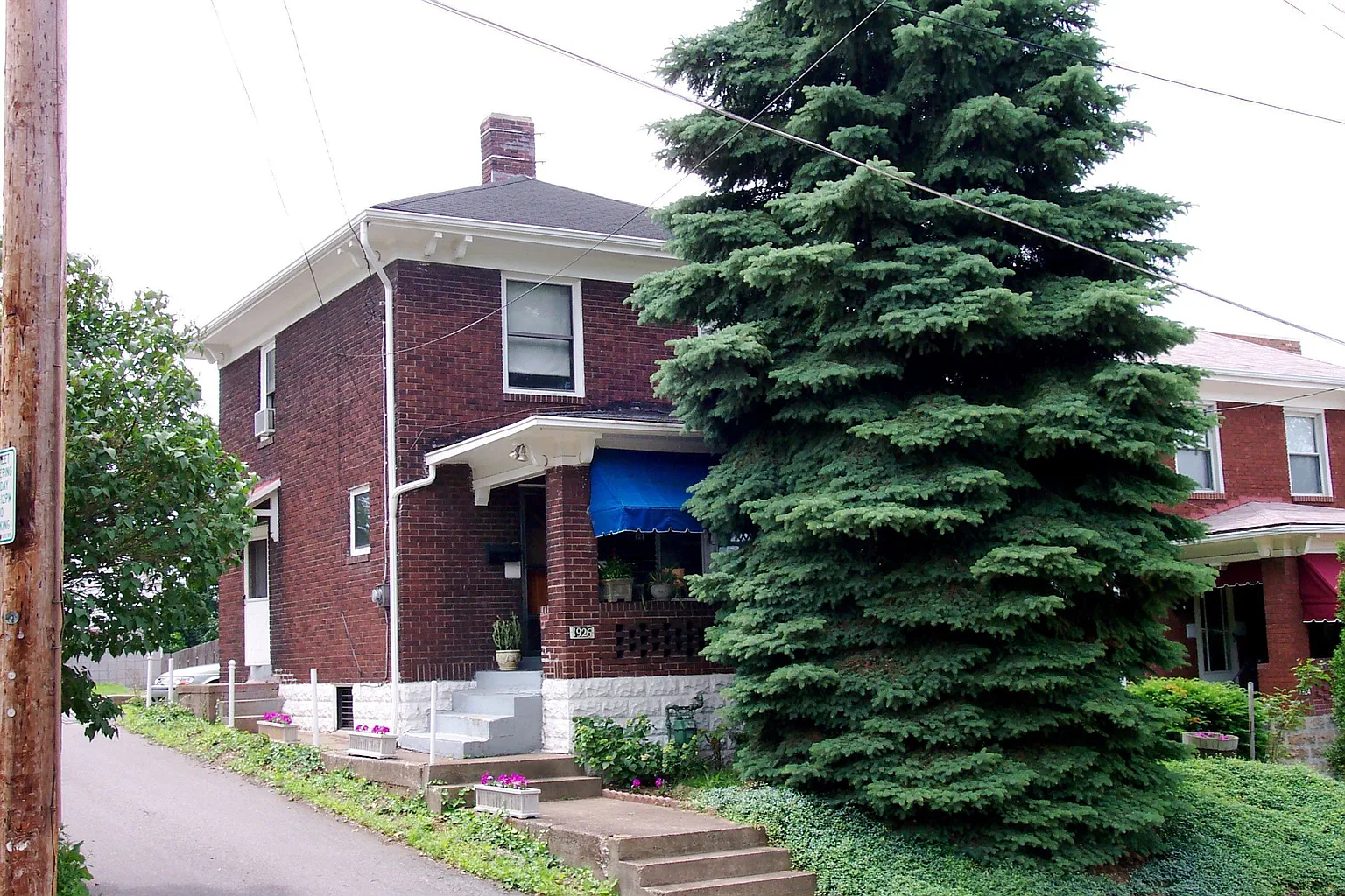 1926 Delaware Ave photo 1